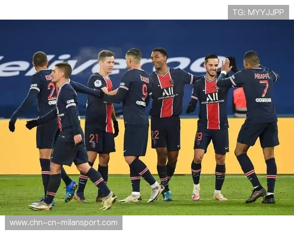 巴黎圣日耳曼围绕禁区施压